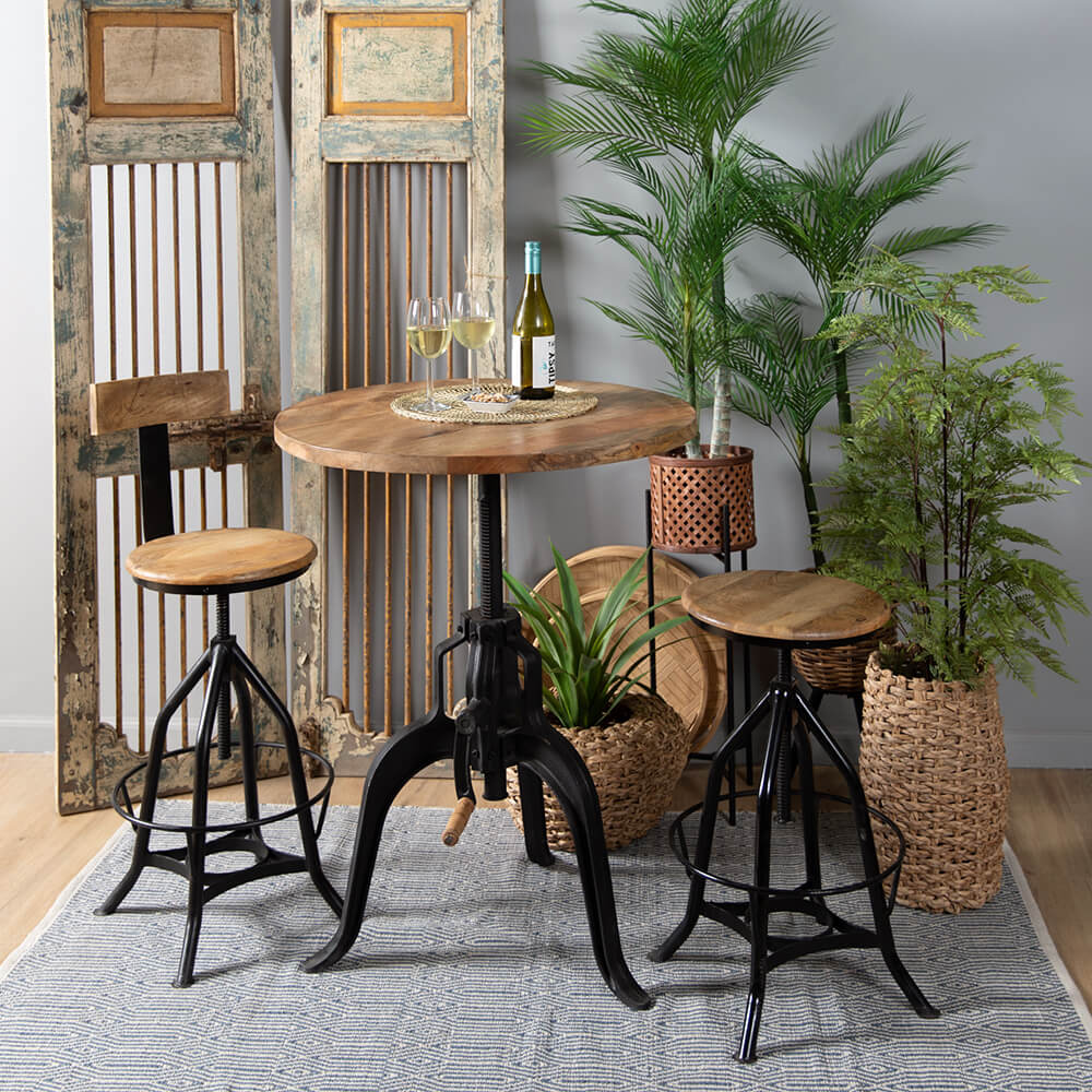 כסאות בר מעץ