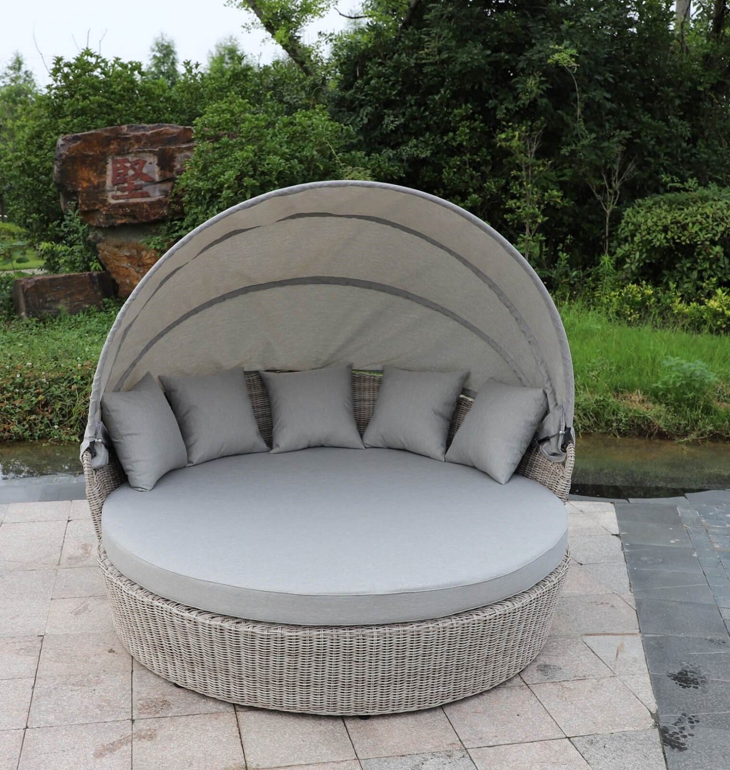 קונכיה מבד ראטן עגול כולל גגון מתקפל במגוון צבעים 6556 | המבורגר ברוס