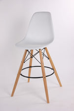 כיסא בר רגליי עץ 999 | המבורגר ברוס