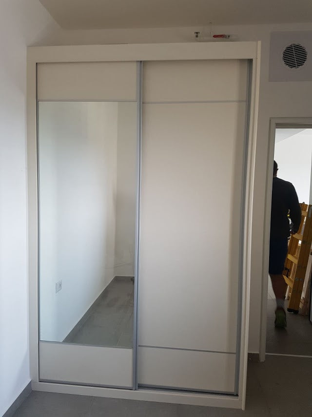 ארון הזזה אורך 130 ס"מ עומק 60 ס"מ גובה 240 ס"מ 3773 | המבורגר ברוס