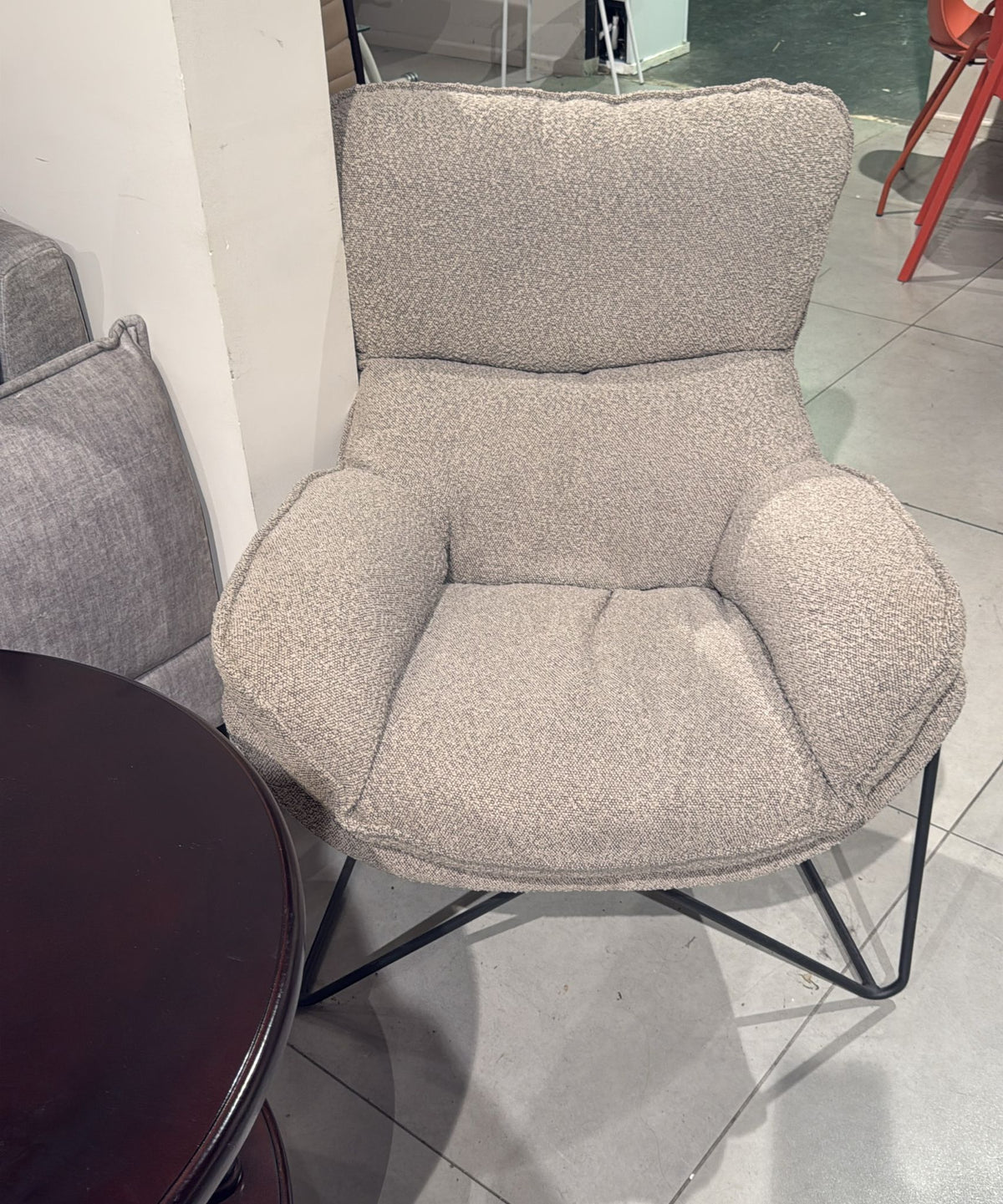 כורסת יחיד מעוצבת מתצוגה | המבורגר ברוס