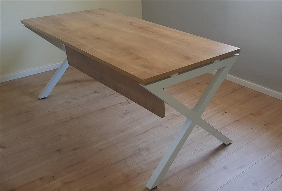 שולחן משרדי איקס 1215 | המבורגר ברוס