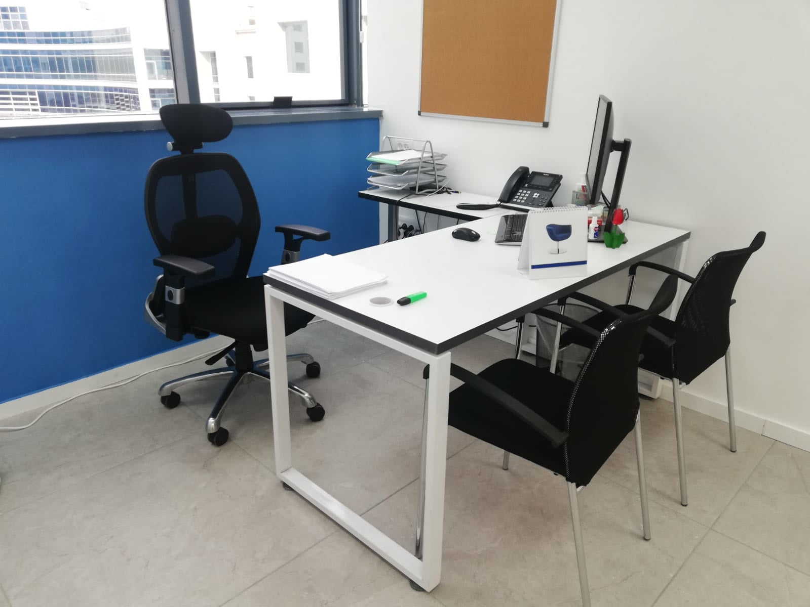 שולחן משרדי +שלוחה חלון דגם 5558969 | המבורגר ברוס