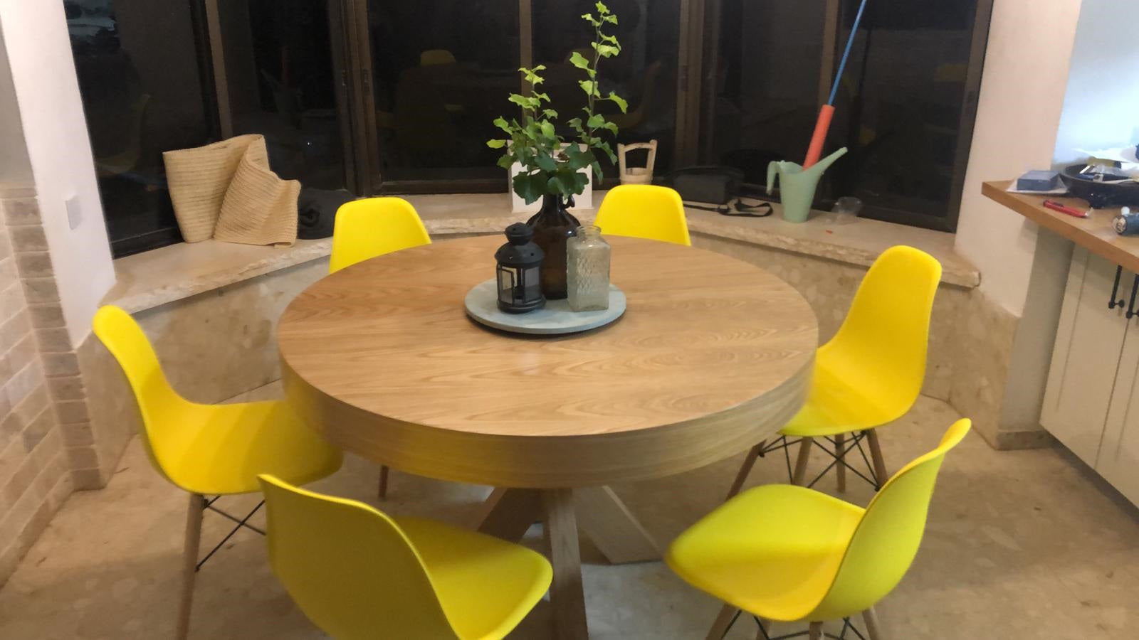 שולחן לפינת אוכל נפתח במבחר גוונים 879663 | המבורגר ברוס