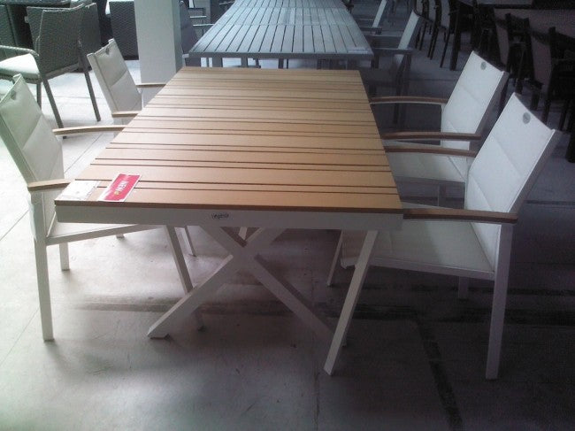 דגם שולחן גינה דמוי עץ דגם ארז | המבורגר ברוס