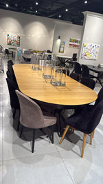 שולחן עגול קוטר 1.4 נפתח מתצוגה | המבורגר ברוס