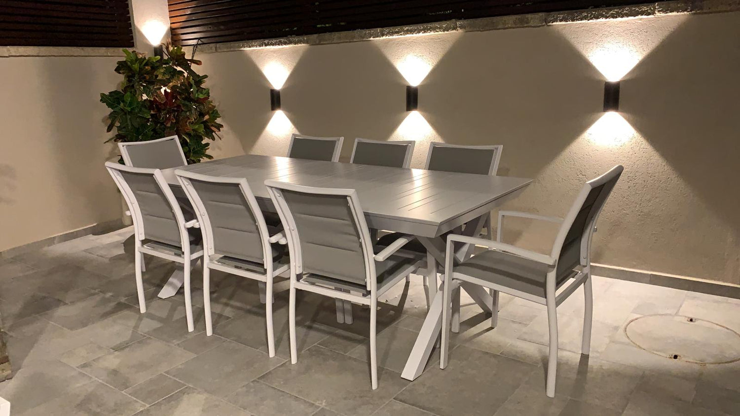 שולחן נפתח לגינה גלעד 100*172