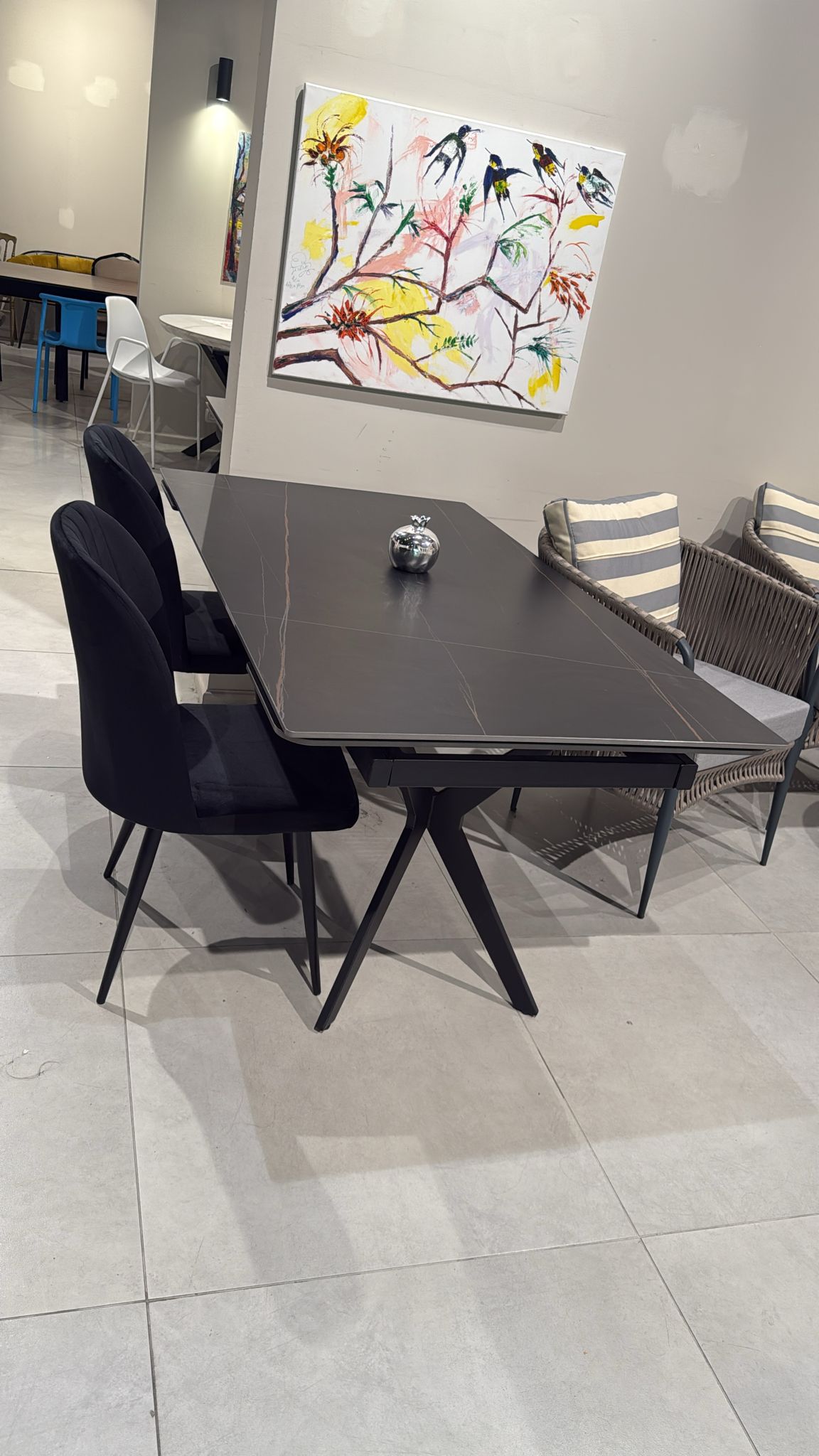 שולחן גרניט 1.6 נפתח מתצוגה | המבורגר ברוס