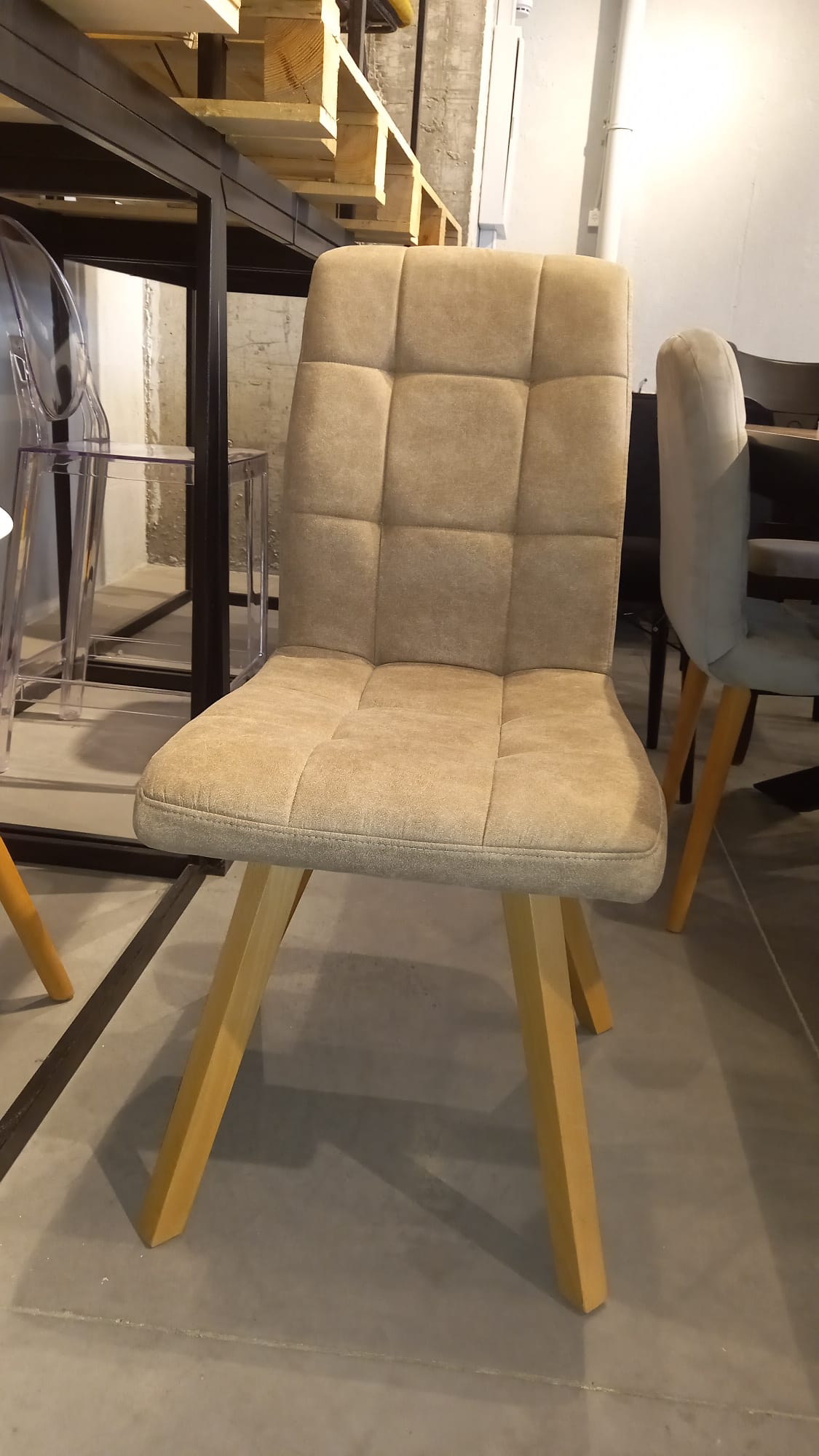 כיסא מנהטן 20201 | המבורגר ברוס