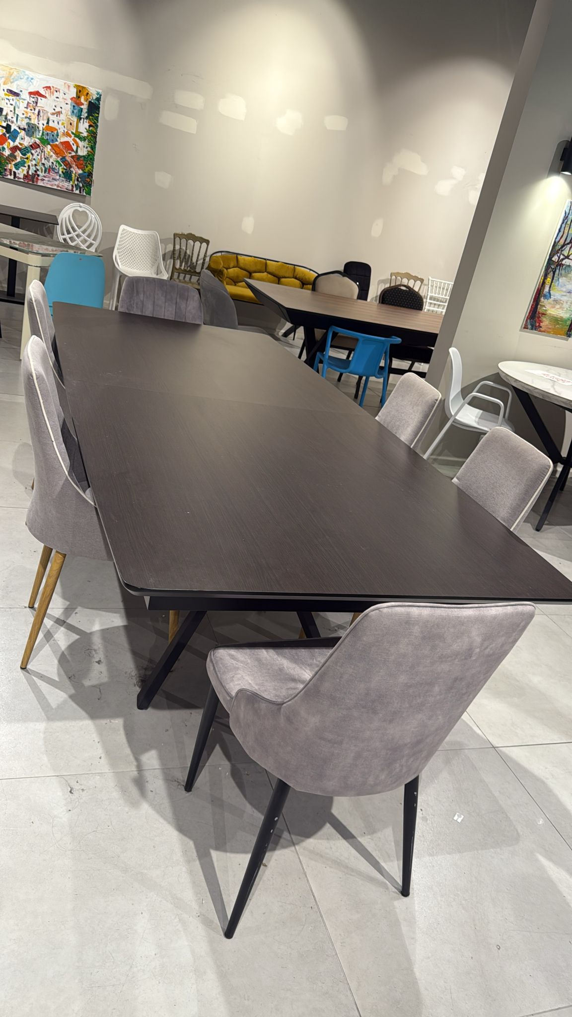 שולחן 2.8 נפתח גוון שחור מתצוגה | המבורגר ברוס