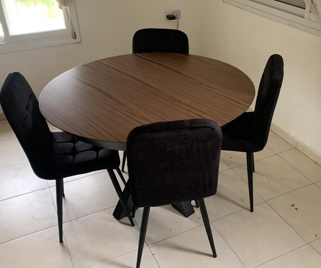 שולחן לפינת אוכל עגול + 4 כיסאות 222144 | המבורגר ברוס