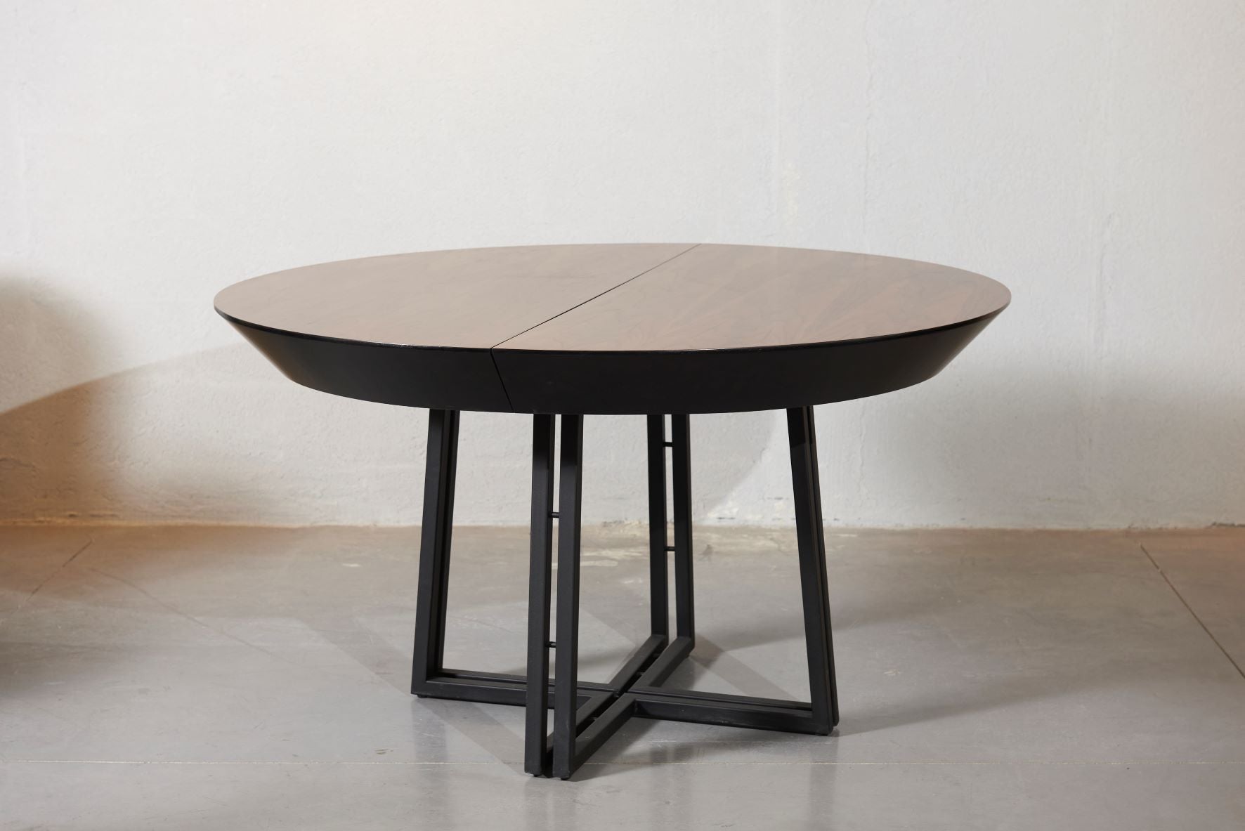 שולחן עגול נפתח 6565 | המבורגר ברוס