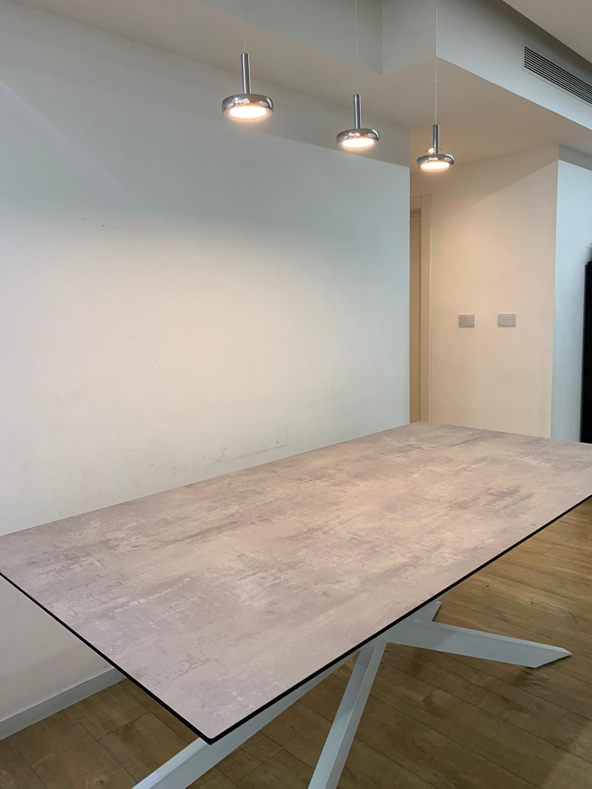 שולחן מטרו נפתח 367666