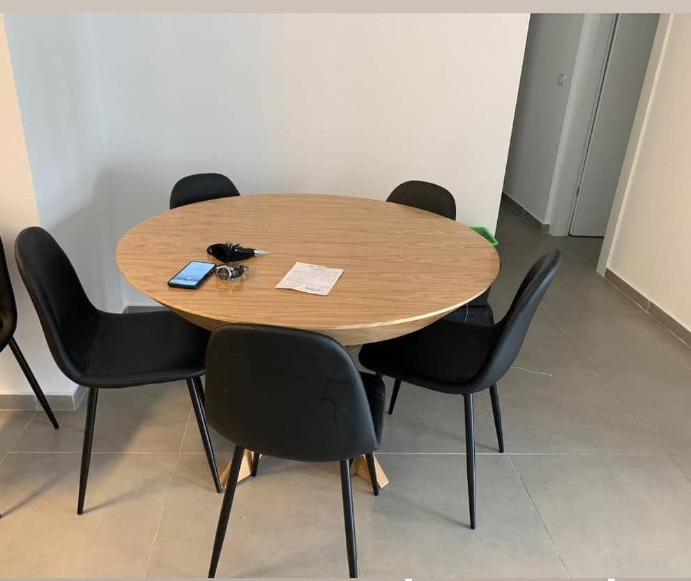 שולחן לפינת אוכל עגול נפתח +6 כיסאות לפי מידה 6104613 | המבורגר ברוס