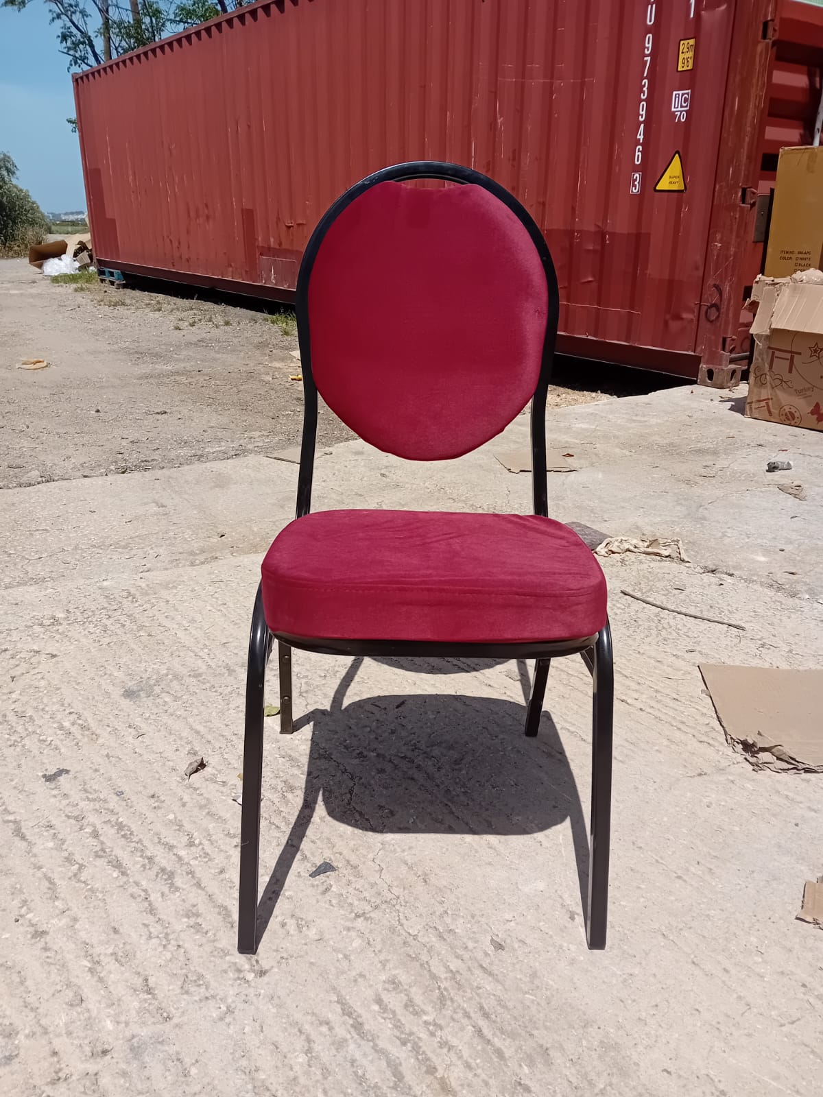 כסא אולמות אירועים צבע אדום עגול | המבורגר ברוס