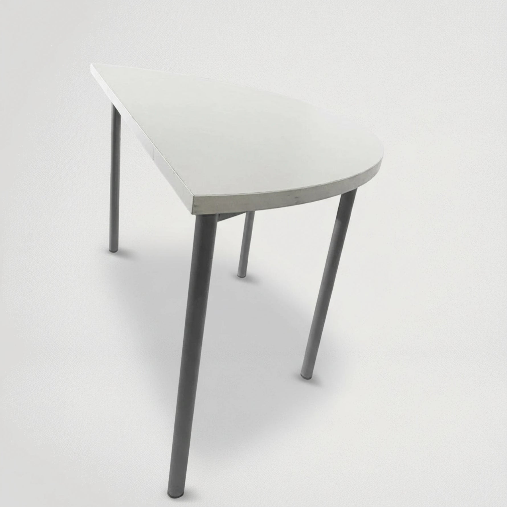 שולחן תלמיד/מוסדות חינוך חצי עיגול