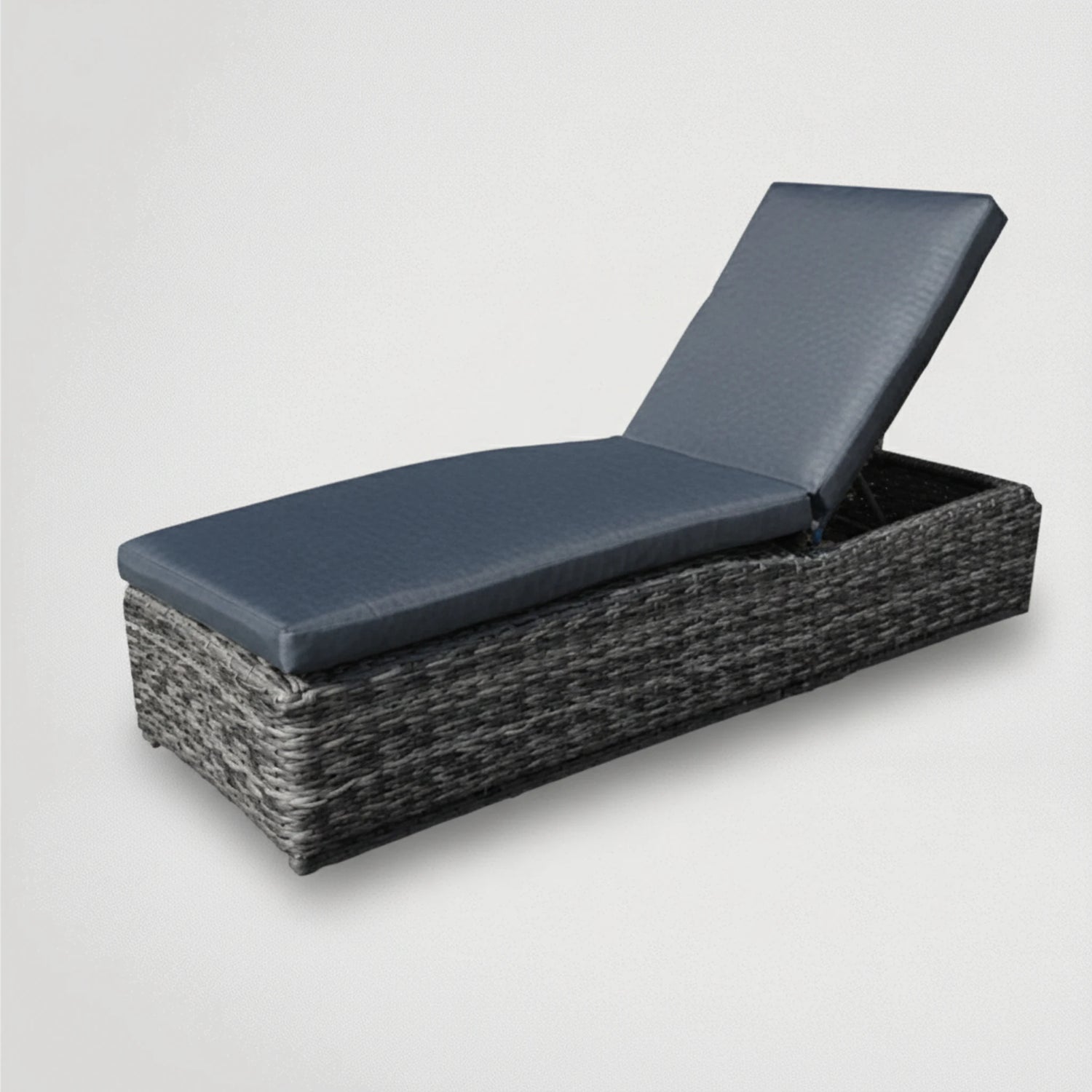 מיטת שיזוף מראטן דגם 4433