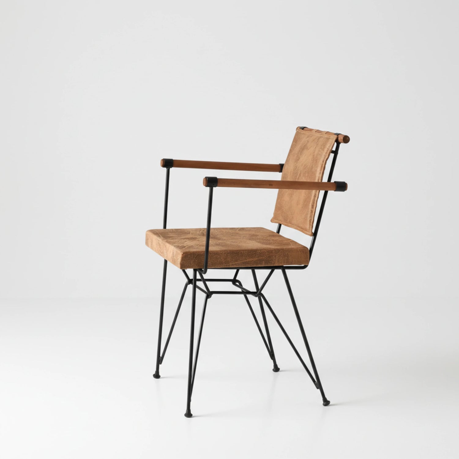 כסא עם ידיות ממתכת כולל ריפוד 1118