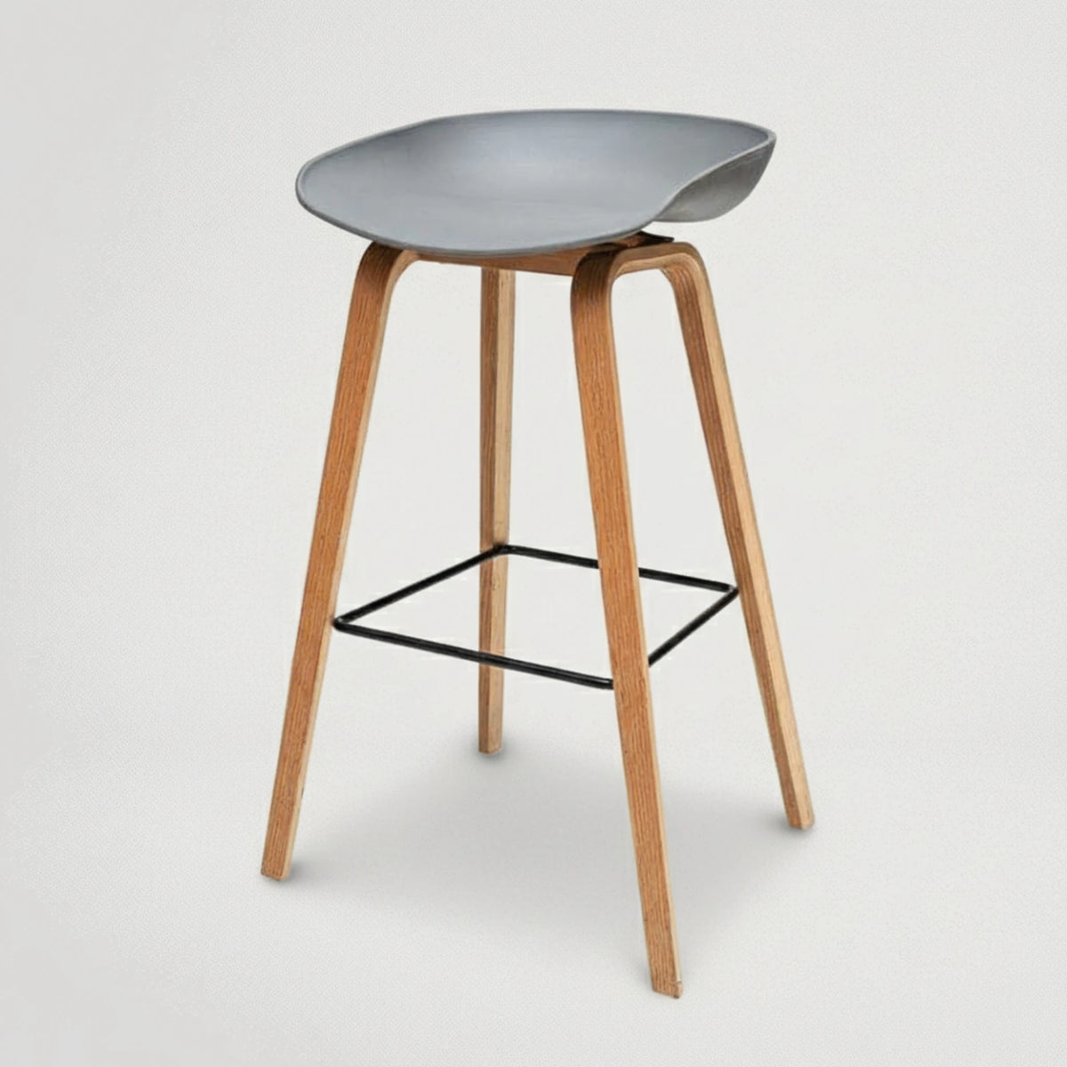 כסא בר משענת קטנה רגלי עץ 551113