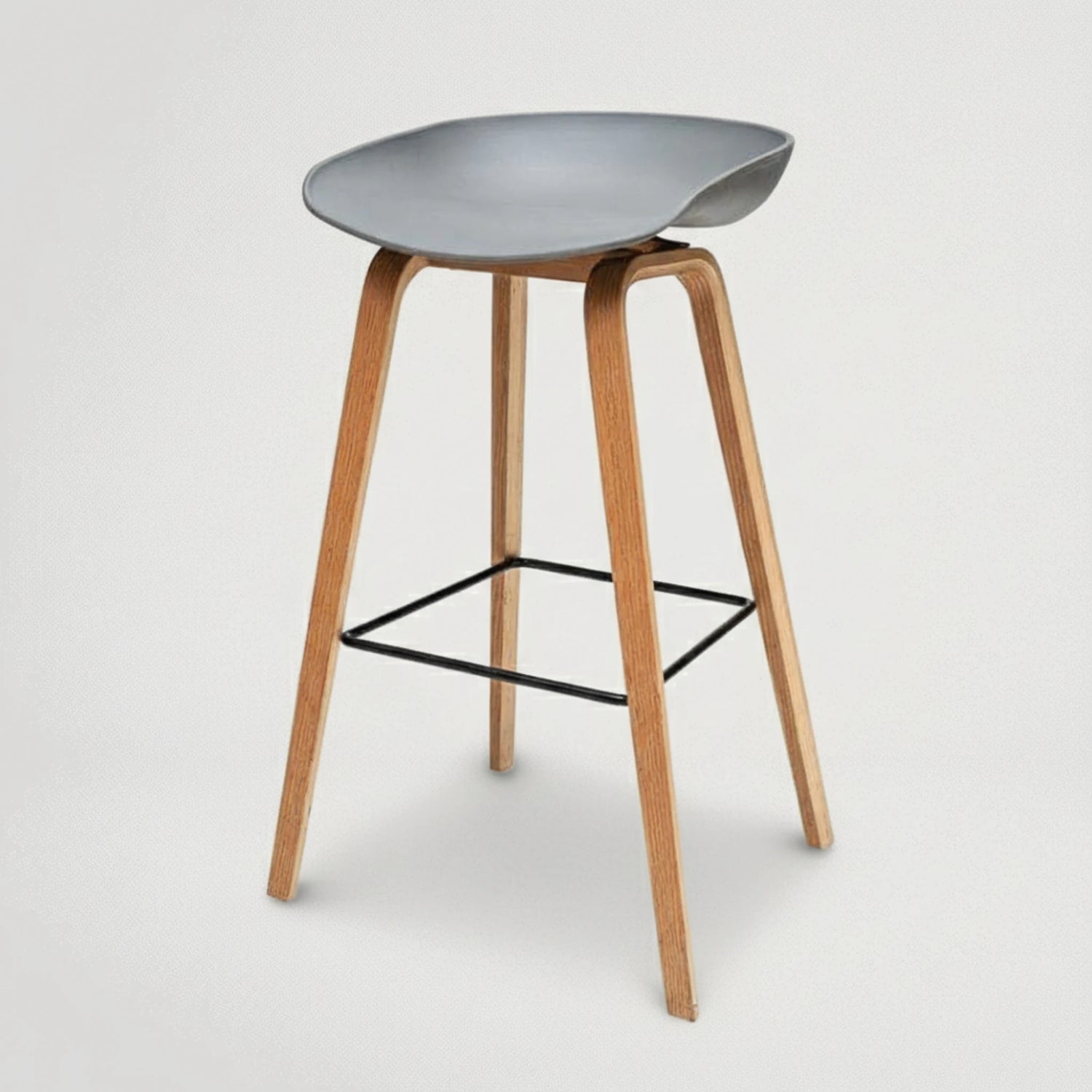 כסא בר משענת קטנה רגלי עץ 551113