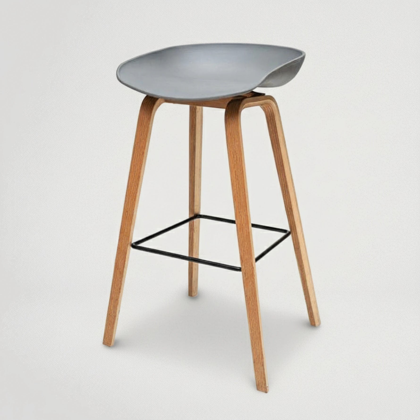 כסא בר משענת קטנה רגלי עץ 551113