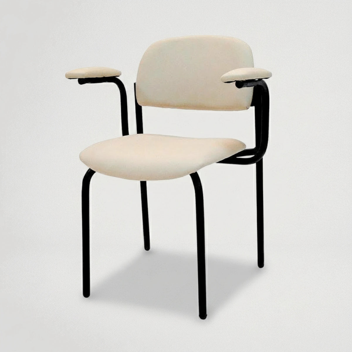 כיסא רקפת  עם ידיות