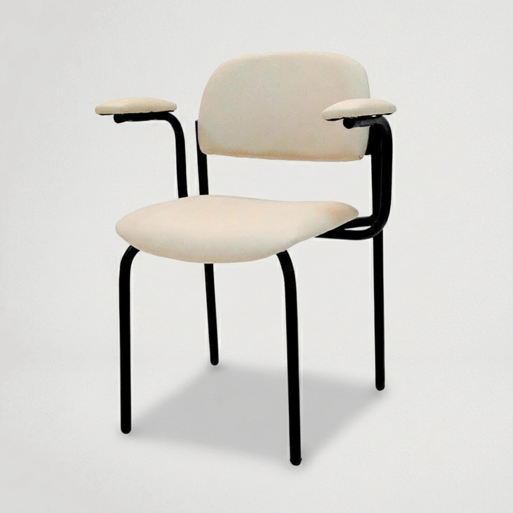 כיסא רקפת  עם ידיות