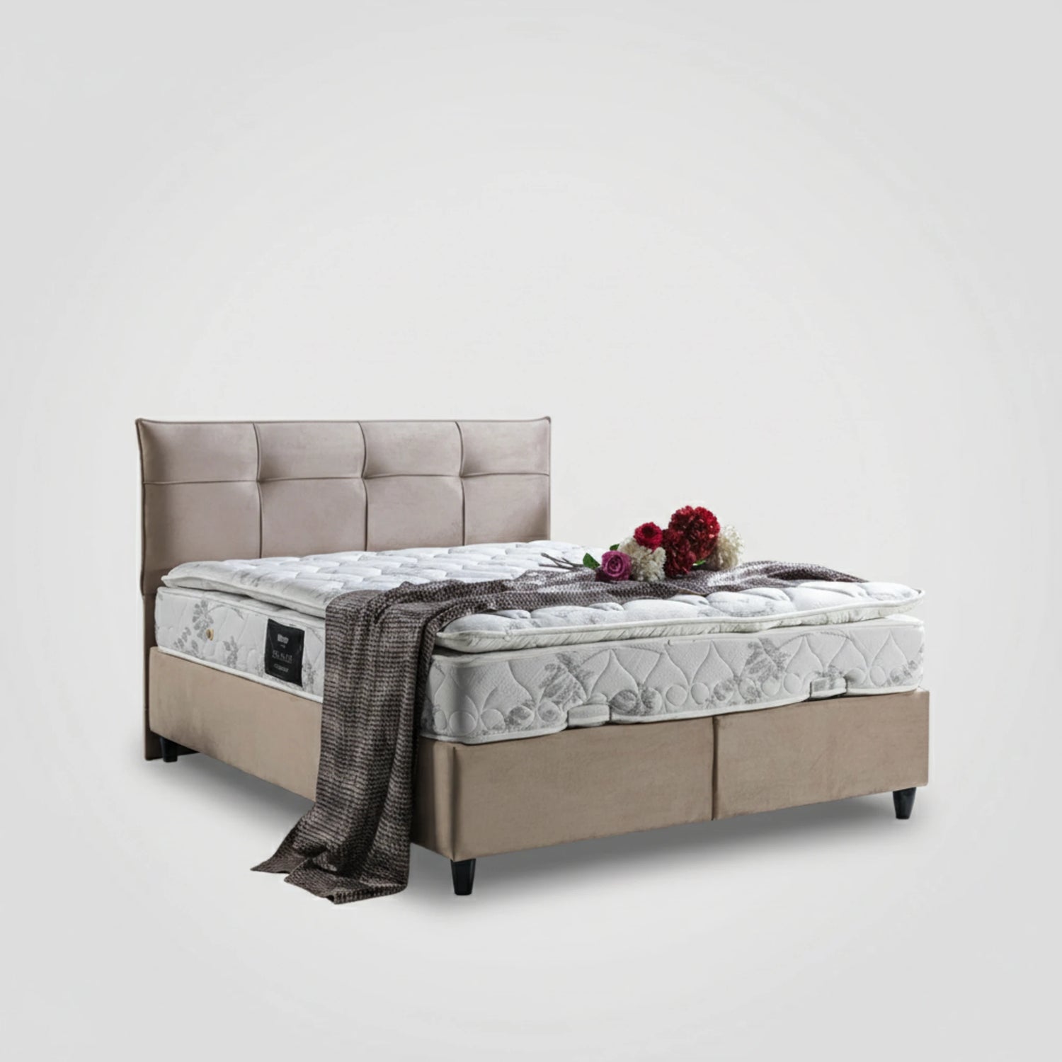 מיטה זוגית דגם מינקולוס