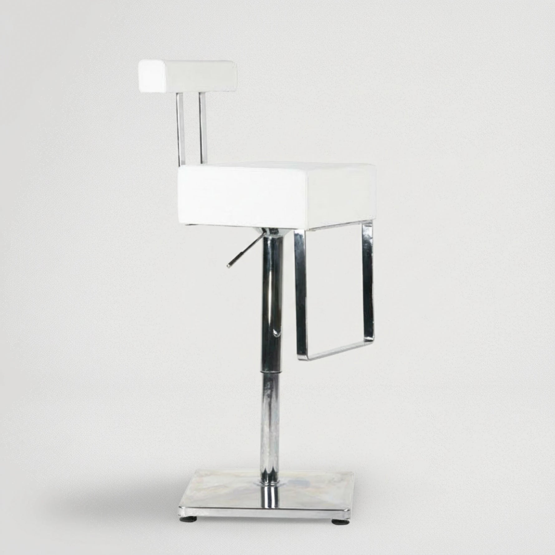 דגם כסא מלניום