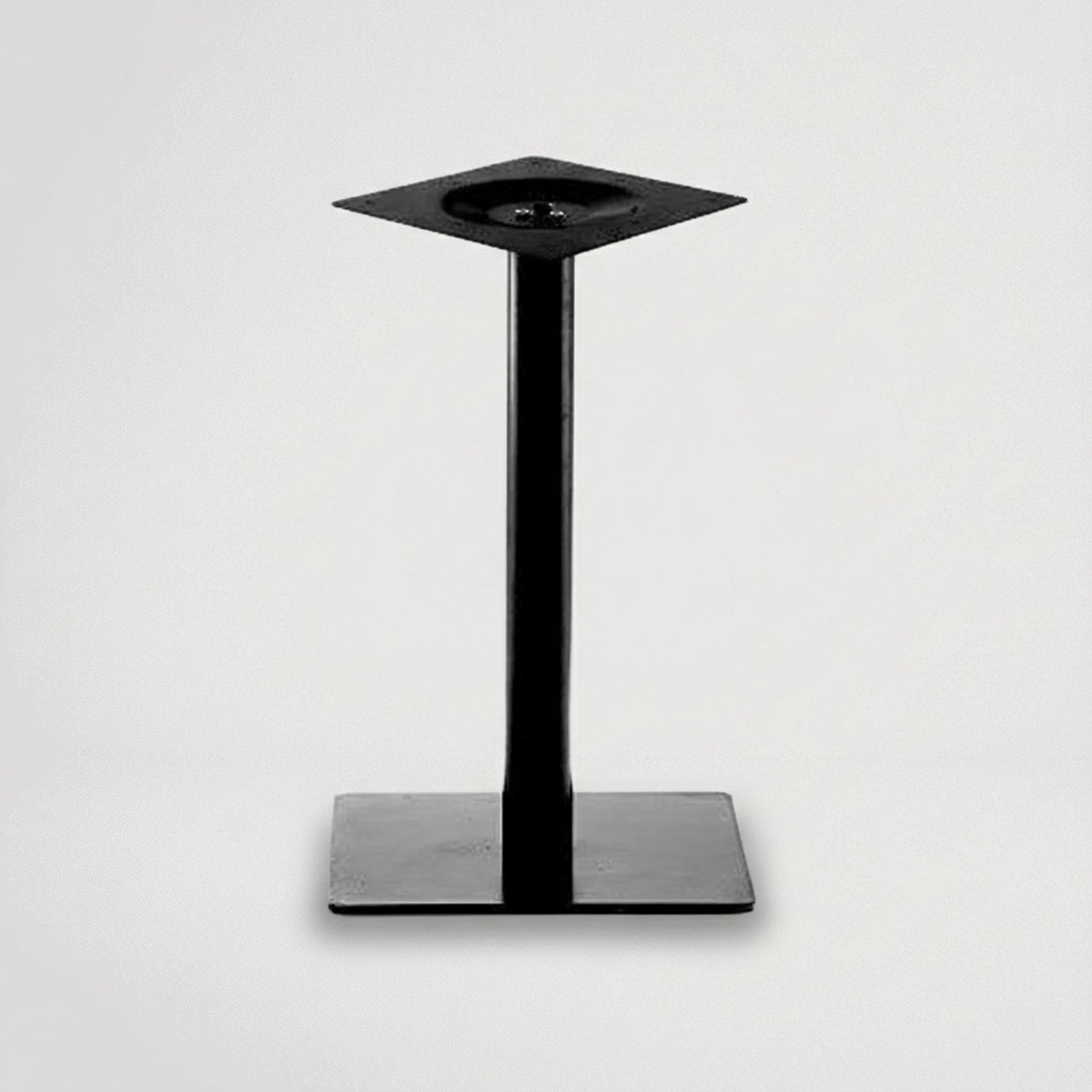 רגלי שולחן סקוואר