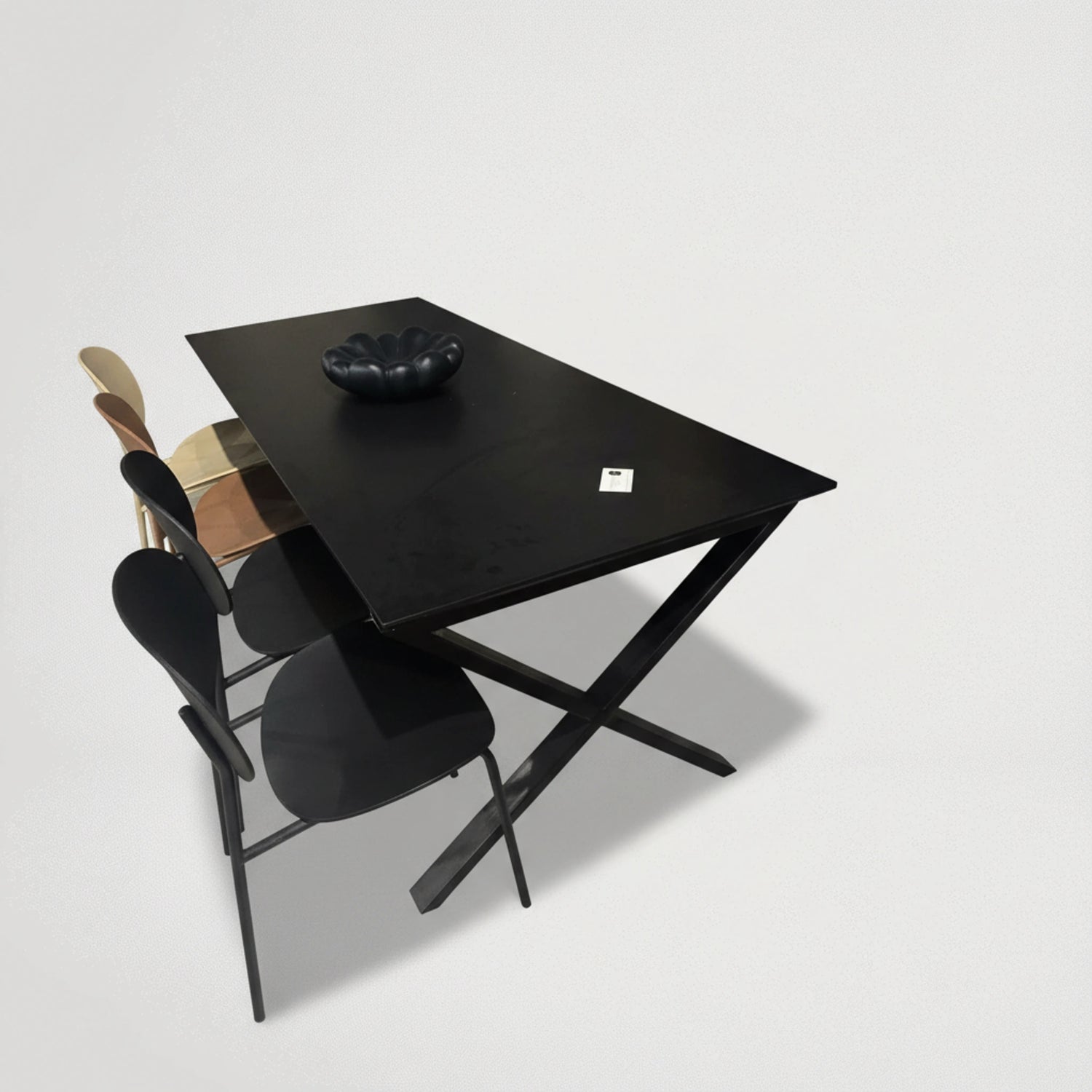 שולחן מלבני שחור 180 מתצוגה