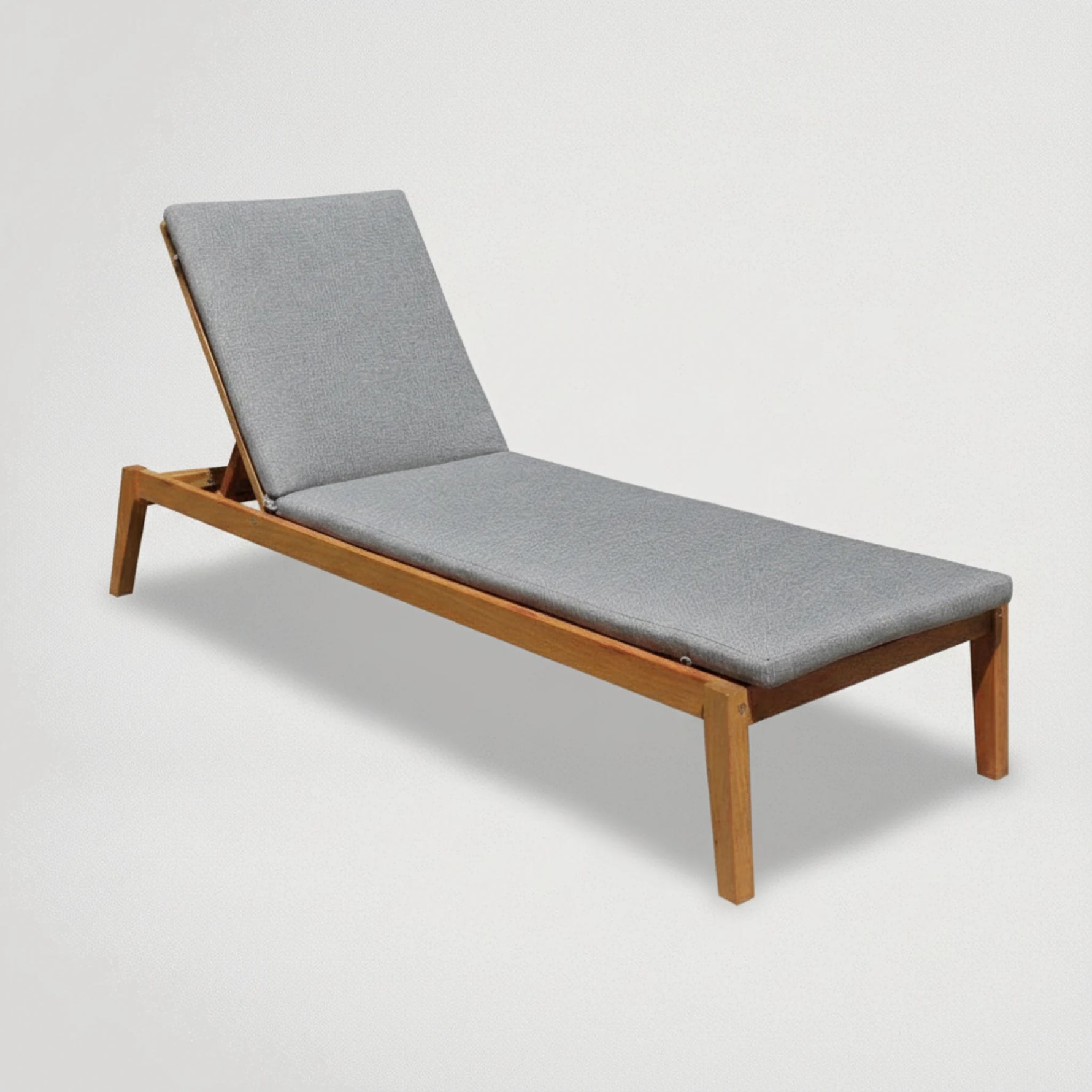 מיטת שיזוף עשויה עץ דגם 77747