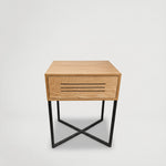 זוג שידות צד מתצוגה