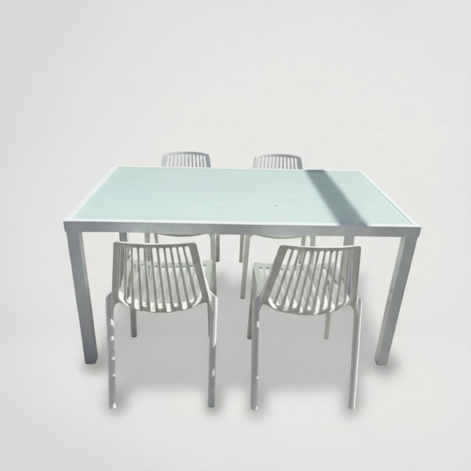 כסא פלסטיק לפינת אוכל 365649