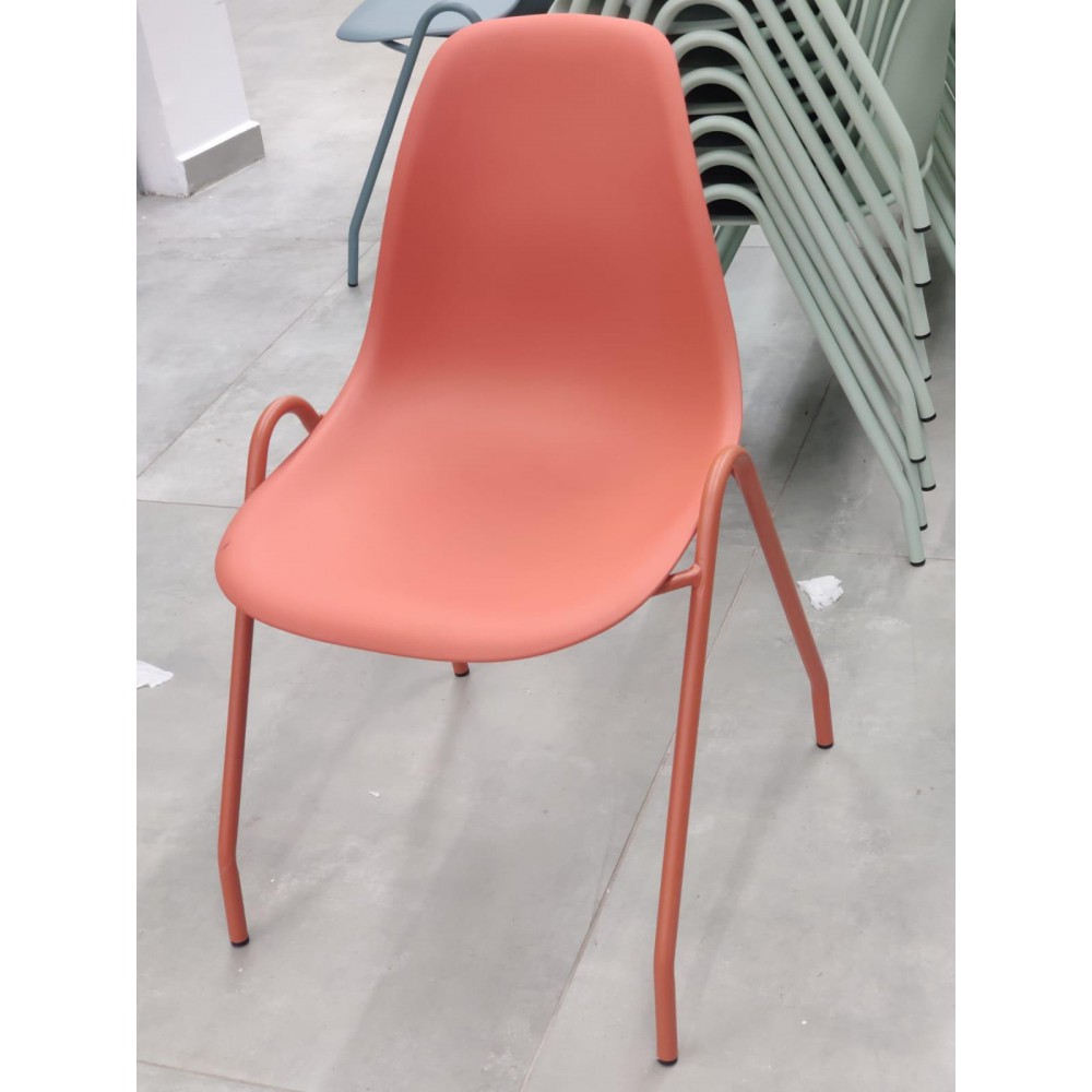 כיסא דגם מילנקה