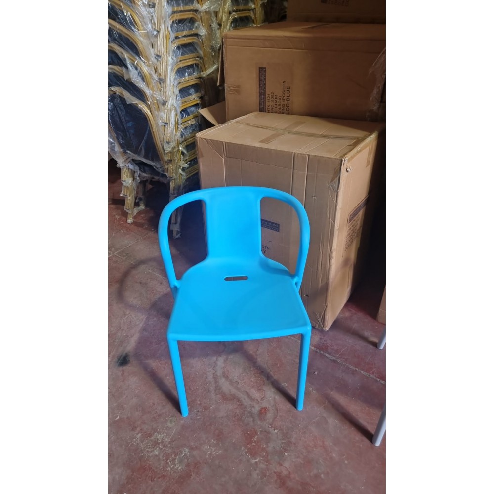 כסא פלסטיק לפינת אוכל/מסעדות 119643