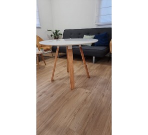 שולחן עגול לבן 