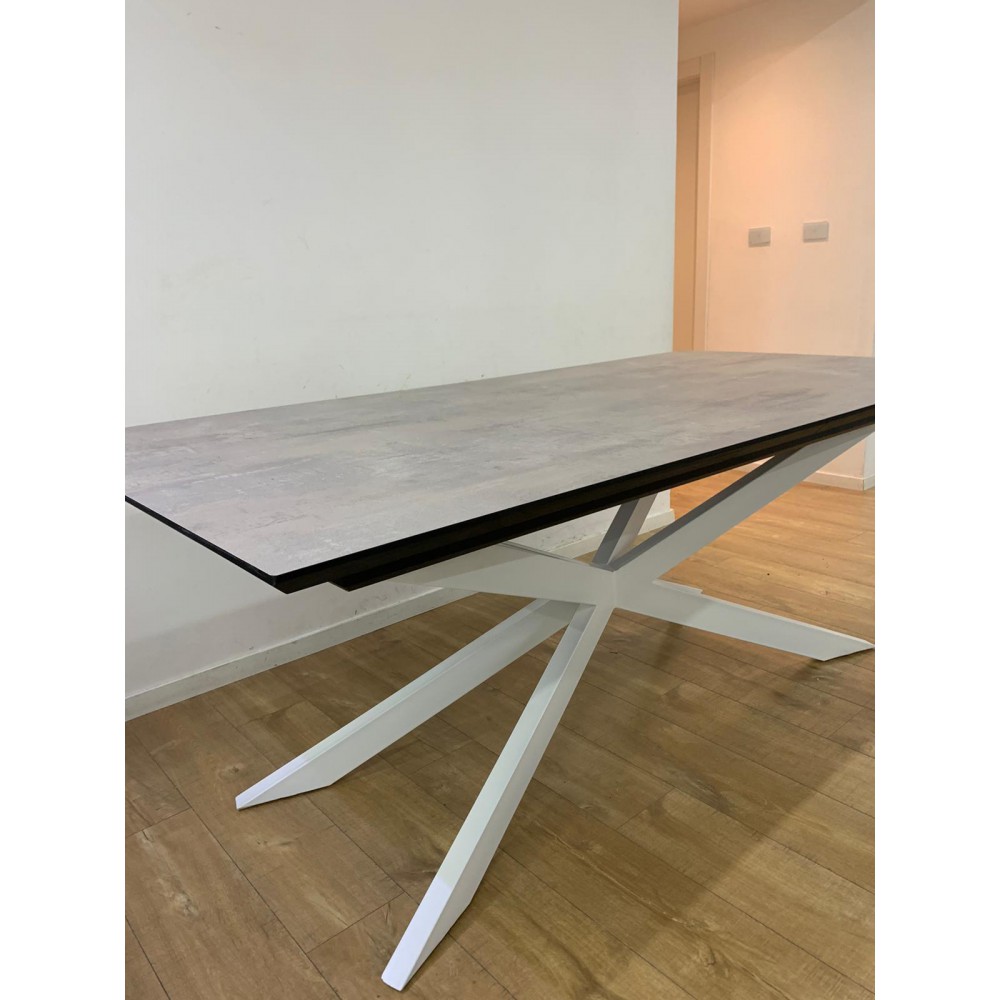 שולחן מטרו נפתח 367666 שולחן מטרו נפתח 367666