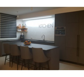 כיסא בר מרופד דגם 8847