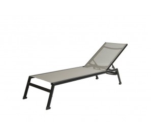 מיטת שיזוף עשויה אלומיניום בשילוב רצועות חזקות דגם 555 מיטת שיזוף עשויה אלומיניום בשילוב רצועות חזקות דגם 555