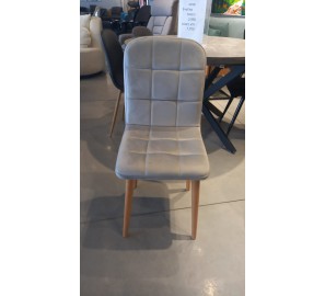 כסא דגם זוארץ