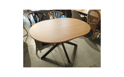 שולחן אוכל נפתח