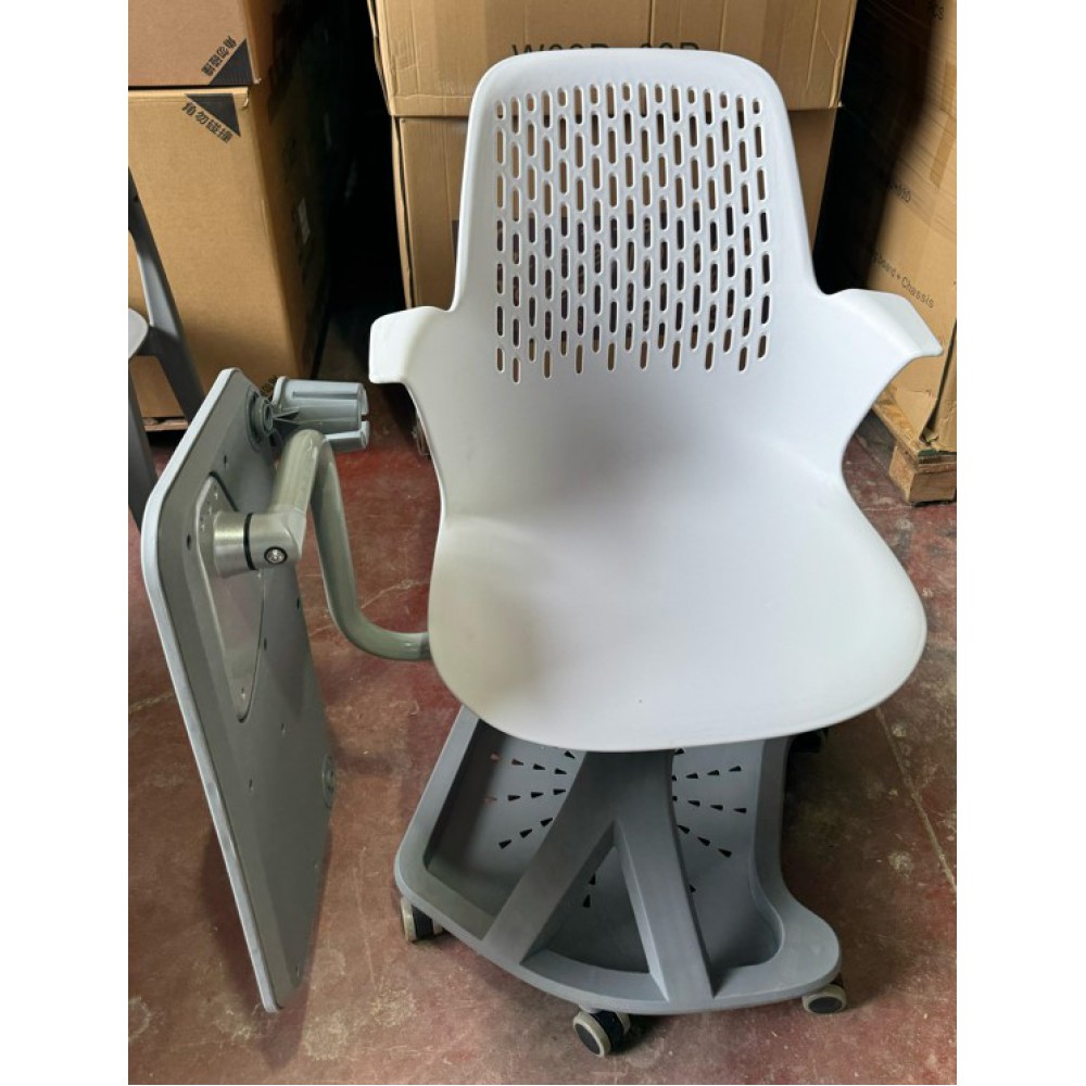 כיסא סטודנט חדש!