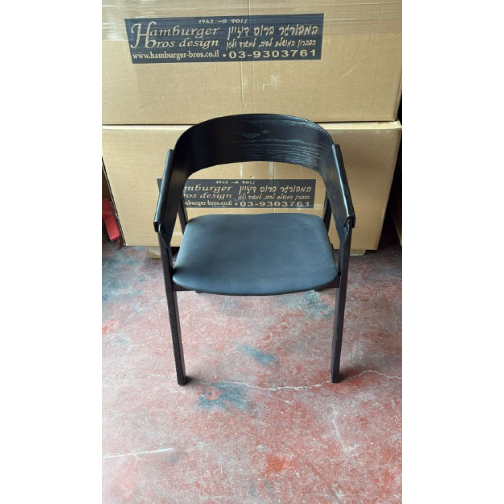 כיסא עץ קרלו