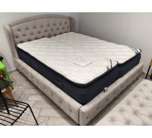 מיטה זוגית יהודית מתצוגה