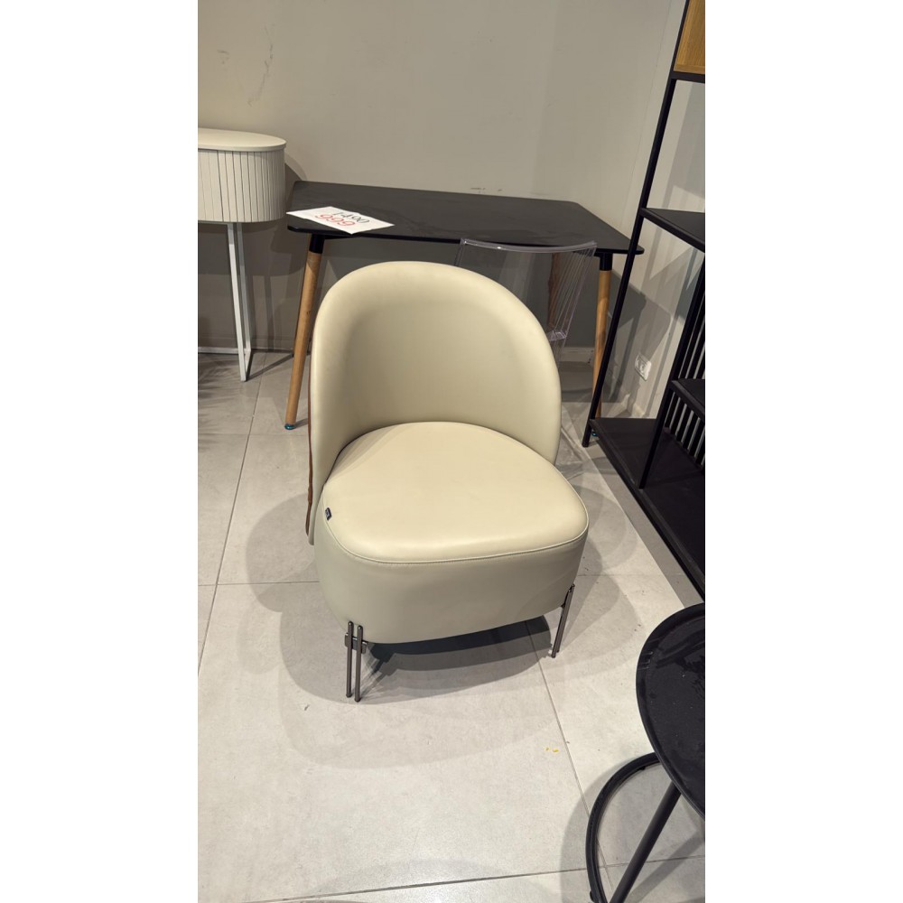 כורסא דגם לופנזה מתצוגה