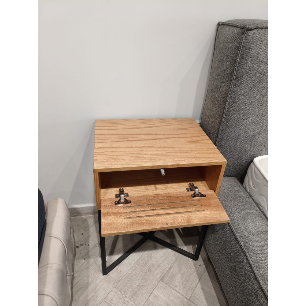 זוג שידות צד מתצוגה