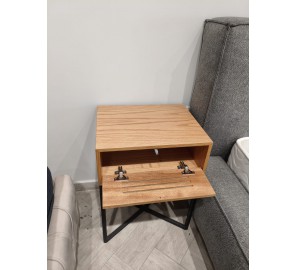 זוג שידות צד מתצוגה