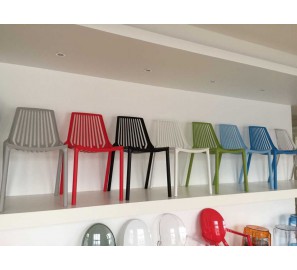 כסא פלסטיק לפינת אוכל 365649