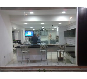 דגם המבורגר ברוס דיזיין